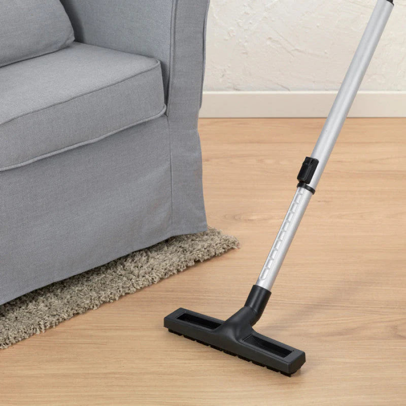 Bagless 3.5L 700W Vacuum Y89297