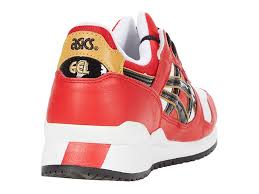 Classic Red Sneakers T96047